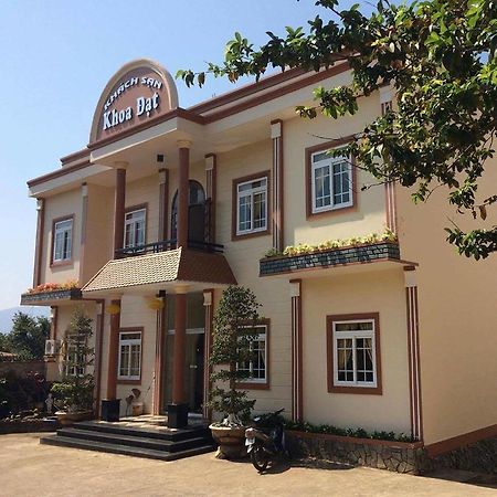 Khoa Dat Hotel Di Linh Bagian luar foto